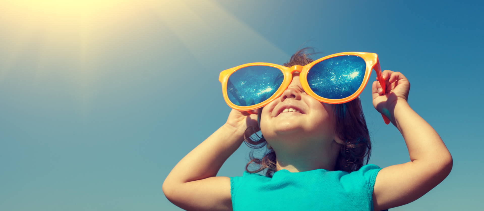 Little girl with sunglasses